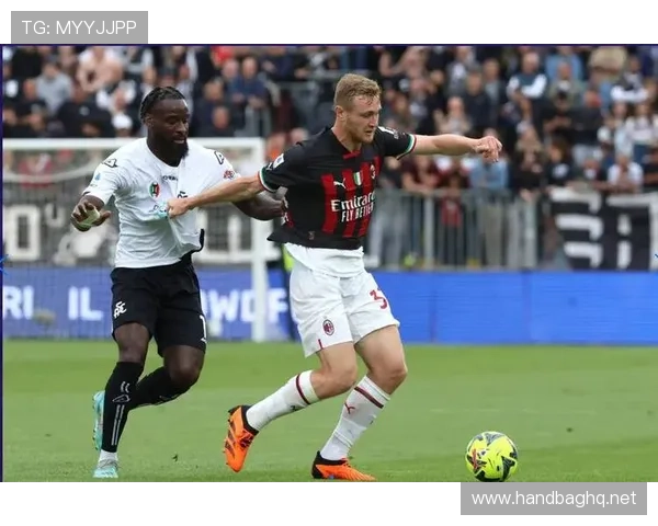 博斯克执教风格以稳健控球与战术纪律著称