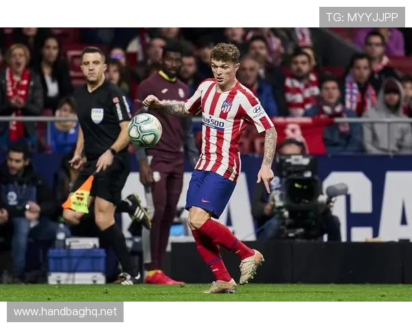 特里皮尔与阿什拉夫:经验型与速度型边卫对比 特里皮尔与阿什拉夫:经验型与速度型边卫对比