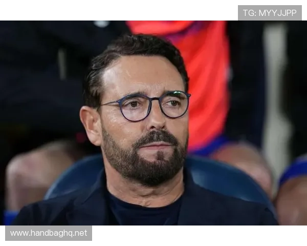 瓦伦西亚长期重建困局显现，球队当前稳定性承压，影响竞技表现